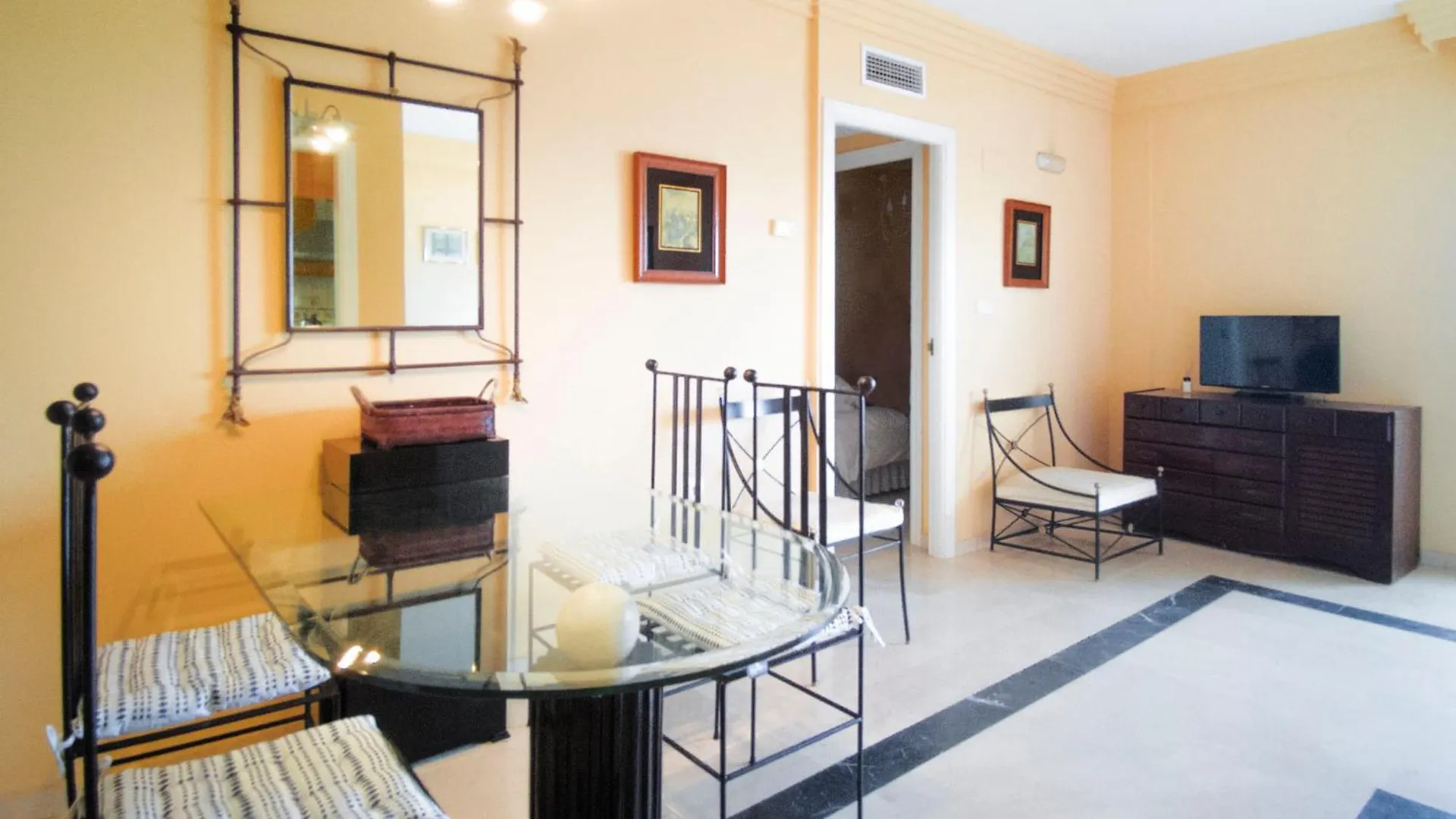 Banana Beach Marbella Apartament